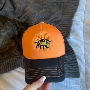 ☀️ trucker hat